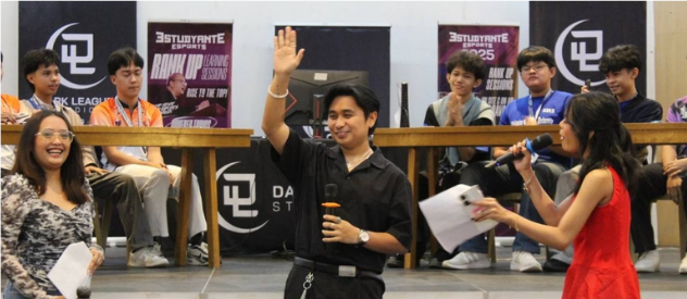 E-sports caravan photo